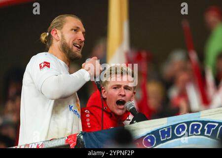 Mainz, Deutschland. Dezember 2024. Teil vom 12. Spieltag der 1. Fu?Ball Bundesliga zwischen 1. FSV Mainz 05 und TSG Hoffenheim in der MEWA Arena in Mainz am 01.12.2024 // DFL/DFB-Vorschriften verbieten jede Verwendung von Fotografien als Bildsequenzen und/oder Quasi-Video. Quelle: dpa/Alamy Live News Stockfoto