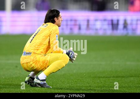 Florenz, Italien. Dezember 2024. Yann Sommer vom FC Internazionale sieht besorgt aus, nachdem Edoardo Bove (nicht abgebildet) während des Fußballspiels der Serie A zwischen ACF Fiorentina und FC Internazionale im Artemio Franchi-Stadion in Florenz (Italien) am 1. Dezember 2024 das Bewusstsein verlor und zu Boden fiel. Quelle: Insidefoto di andrea staccioli/Alamy Live News Stockfoto