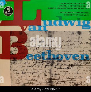 Plattencover aus Vintage-Vinyl. Ludwig van Beethoven, Egmont Ouverture op. 84. Coriolan Ouverture op. 62, dritte Leonore Ouverture op. 72A, Philharmonia Orchestra, Herbert von Karajan, Titelblatt Brief von Beethoven Stockfoto