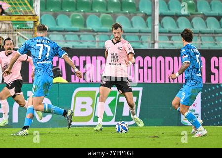 Jeremy Le Douaron (Palermo F.C.) während des italienischen Serie BKT-Spiels zwischen Palermo F.C. und Spezia Calcio am 1. Dezember 2024 im Renzo Barbera Stadion in Palermo, Italien Stockfoto