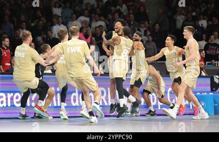 Jayden Gardner (Rasta Vechta, #1) bejubelt den Sieg. GER, FC Bayern Basketball vs. RASTA Vechta, Basketball, 1.Bundesliga, Saison 2024/2025, 01.12.2024, Foto: Eibner-Pressefoto/Marcel Engelbrecht Stockfoto