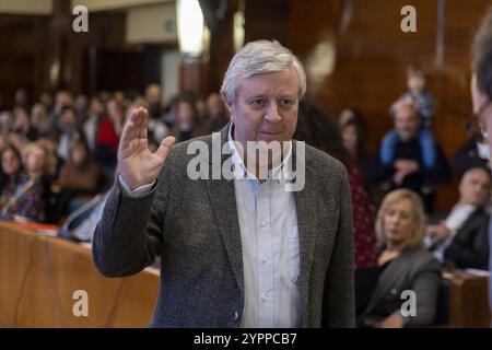 Brüssel, Belgien Dezember 2024. Michel Claise wurde während der Einsetzung des neuen gemeinderates von Vorst/Forest am Sonntag, dem 1. Dezember 2024, in Brüssel dargestellt. Nach den Kommunal- und Provinzwahlen im Oktober in Belgien werden die PVDA-PTB, PS-Vooruit en Ecolo-Groen die Mehrheit bilden. BELGA FOTO NICOLAS MAETERLINCK Credit: Belga News Agency/Alamy Live News Stockfoto