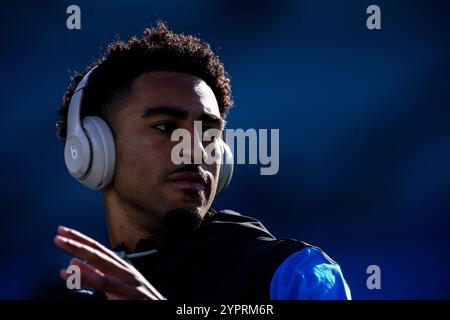 Charlotte, NC, USA. Dezember 2024. Carolina Panthers Quarterback Bryce Young (9) wärmt sich vor dem NFL Matchup in Charlotte, NC auf. (Scott Kinser/CSM). Quelle: csm/Alamy Live News Stockfoto