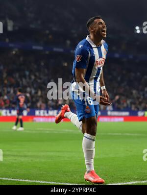 Sabadell, Barcelona, Spanien. November 2024 30. WALID CHEDDIRA (Espanyol) feiert, nachdem er das dritte Tor seiner Mannschaft während der La Liga EA Sports zwischen Espanyol und Celta im RCDE Stadium erzielt hat. (Kreditbild: © Xavi Urgeles/ZUMA Press Wire) NUR REDAKTIONELLE VERWENDUNG! Nicht für kommerzielle ZWECKE! Stockfoto