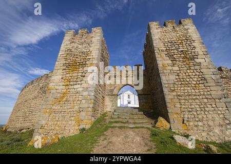 Puerta de Santarem, castillo Medieval, Arraiolos, Distrito de Evora, Alentejo, Portugal, Europa Stockfoto