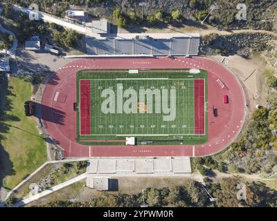 Luftaufnahme des amerikanischen Fußballfeldes in San Diego, Kalifornien, USA. April 2021 Stockfoto