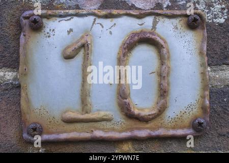 Hausnummernschild, Nummer 10, Ziffer, Jahrestag, Geburtstag, Jahrgang, Nordrhein-Westfalen, Deutschland, Europa Stockfoto