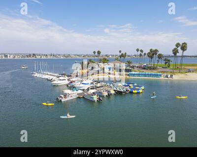Luftaufnahme des Erholungsmission Bay Parks in San Diego im Sommer, Kalifornien. USA. Oktober 2021 Stockfoto