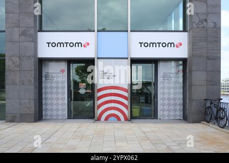 Berlin, Deutschland, 13. Juli 2022, Eintritt zum TomTom Hauptsitz Deutschland im Treptower, Europa Stockfoto