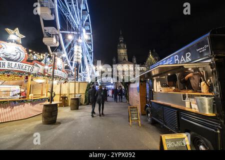 Mercado de Navidad de George Square, Glasgow, Lowands, Reino Unido Stockfoto