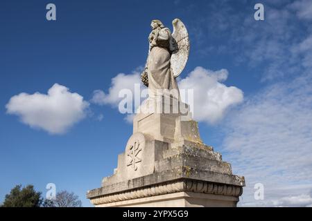 Geflügelter Engel auf Begräbnis, Friedhof Llucmajor, Mallorca, Balearen, Spanien, Europa Stockfoto