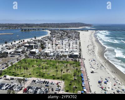 Luftaufnahme der Mission Bay und des Strandes in San Diego, Kalifornien. USA. Berühmtes Touristenziel Stockfoto