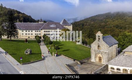 Roncesvalles, Königliche Stiftskirche Santa Maria de Roncesvalles, Straße Santiago, Navarra, Spanien, Europa Stockfoto