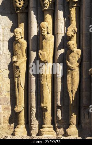 Hauptportal, romanische Kirche Santa Maria la Real, Sangueesa, Navarra, Spanien, Europa Stockfoto