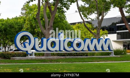 Nahaufnahme des Qualcomm Bodenschilds in ihrem Silicon Valley Büro in Santa Clara, USA Stockfoto