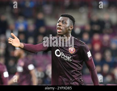 Tynecastle Park. Edinburgh Schottland . GB, 1. Dezember 24. William Hill Scottish Premiership Match. Hearts V Aberdeen Musa Drammeh of Hearts Credit: eric mccowat/Alamy Live News Stockfoto