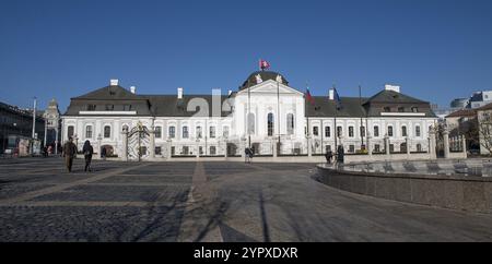 Bratislava, Slowakei, 20. Januar 2024: Residenz des Präsidenten der Slowakei, Palast Grassalkowitsch. Bratislava. Slowakei, Europa Stockfoto