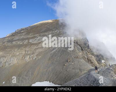 Die Haute Cime ist ein Gipfel über 3000 m im Massiv Dent du Midi im Wallis, Schweiz. Situation des Wanderweges zum Gipfel Stockfoto