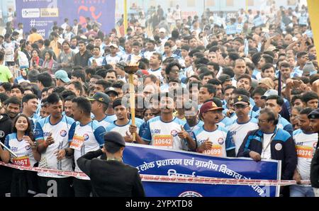 Patna, Indien. Dezember 2024. PATNA, INDIEN - 1. DEZEMBER: Teilnehmer laufen am 1. DEZEMBER 2024 beim Patna Marathon Run für Nasha Mukt Bihar in Gandhi Maidan in Patna, Indien. (Foto: Santosh Kumar/Hindustan Times/SIPA USA) Credit: SIPA USA/Alamy Live News Stockfoto