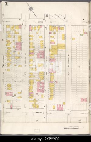 Queens V. 2, Plate No. 31 [Karte begrenzt durch Grand Ave., 5th Ave., Jamaica Ave., 1st Ave.] 1884 - 1936 Stockfoto