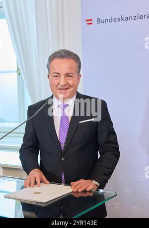 Wien, Österreich. November 2024. Kurt Faist wird am 29. November 2024 im Bundeskanzleramt in Wien mit dem Kommerzialrat ausgezeichnet. Kurt FAIST - 20241129 PD14323 Credit: APA-PictureDesk/Alamy Live News Stockfoto