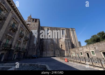 Benediktinerkloster von San Nicolò die Arena in Catania, Sizilien, Italien Stockfoto