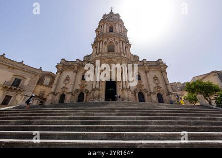 MODICA, ITALIEN, 23. JUNI 2023 - Kathedrale des Heiligen Georg in Modica, Provinz Ragusa, Sizilien, Italien Stockfoto