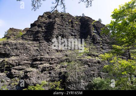 Sedimentgestein in den Schluchten des Garagassa Valley bei Rossiglione in der Provinz Genua, Italien Stockfoto