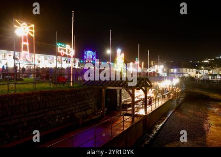 Die Porthleven Christmas Lights wurden am Freitag, den 29. November 2024, eingeschaltet Stockfoto