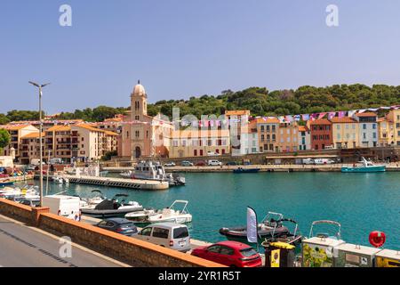 Blick auf Eglise Notre Dame de Bonne Nouvelle, Port Vendres, Pyrenäen Orientales, Roussillon, Occitanie, Frankreich, Europa Stockfoto