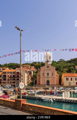 Blick auf Eglise Notre Dame de Bonne Nouvelle, Port Vendres, Pyrenäen Orientales, Roussillon, Occitanie, Frankreich, Europa Stockfoto