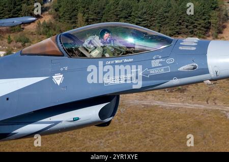 Die belgische Luftwaffe F-16 Fighting Falcon Demo Jet Air to Air Photography Stockfoto