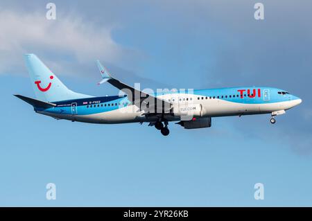 Boeing 737 Flugzeug der Fluggesellschaft TUI Airways landet am Flughafen Gran Canaria. Stockfoto