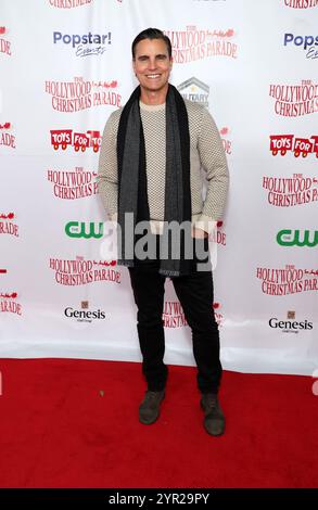 Hollywood, ca. 1. Dezember 2024. Colin Egglesfield beim 92. Jahrestag der Hollywood Christmas Parade am 1. Dezember 2024 als Unterstützung für Marine Toys for Tots auf dem Hollywood Blvd in Hollywood, Kalifornien. Quelle: Faye Sadou/Media Punch/Alamy Live News Stockfoto