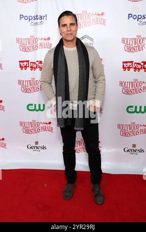 Hollywood, ca. 1. Dezember 2024. Colin Egglesfield beim 92. Jahrestag der Hollywood Christmas Parade am 1. Dezember 2024 als Unterstützung für Marine Toys for Tots auf dem Hollywood Blvd in Hollywood, Kalifornien. Quelle: Faye Sadou/Media Punch/Alamy Live News Stockfoto