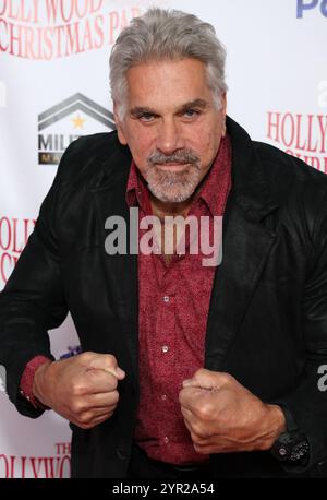 Hollywood, ca. 1. Dezember 2024. Lou Ferrigno beim 92. Jahrestag der Hollywood Christmas Parade am 1. Dezember 2024 als Unterstützung für Marine Toys for Tots auf dem Hollywood Blvd in Hollywood, Kalifornien. Quelle: Faye Sadou/Media Punch/Alamy Live News Stockfoto