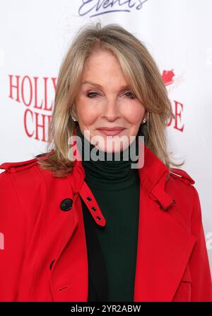 Hollywood, ca. 1. Dezember 2024. Deidre Hall beim 92. Jahrestag der Hollywood Christmas Parade am 1. Dezember 2024 als Unterstützung für Marine Toys for Tots auf dem Hollywood Blvd in Hollywood, Kalifornien. Quelle: Faye Sadou/Media Punch/Alamy Live News Stockfoto