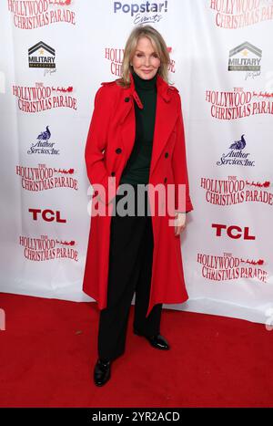 Hollywood, ca. 1. Dezember 2024. Deidre Hall beim 92. Jahrestag der Hollywood Christmas Parade am 1. Dezember 2024 als Unterstützung für Marine Toys for Tots auf dem Hollywood Blvd in Hollywood, Kalifornien. Quelle: Faye Sadou/Media Punch/Alamy Live News Stockfoto