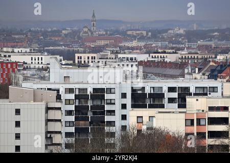 München, Deutschland. Dezember 2024. Wohnungen, Wohnen in der Stadt München, Stadtblick, Wohnen, Blick vom Fabrikviertel nach Westen. ? Quelle: dpa/Alamy Live News Stockfoto