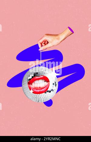 Composite Trend Artwork Skizze Bild Collage von unbeschwerten Diskothek Hand halten Discoball glänzende Lippen Mund Grimace Lippenstifttanz. Stockfoto