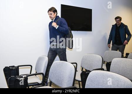 OHL-Cheftrainer Chris Coleman stellte am Montag, den 2. Dezember 2024, in Leuven eine Pressekonferenz der belgischen Fußballmannschaft Oud-Heverlee Leuven vor. BELGA FOTO TOM GOYVAERTS Stockfoto