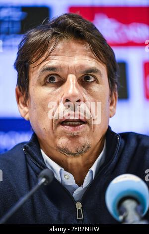 OHL-Cheftrainer Chris Coleman stellte am Montag, den 2. Dezember 2024, in Leuven eine Pressekonferenz der belgischen Fußballmannschaft Oud-Heverlee Leuven vor. BELGA FOTO TOM GOYVAERTS Stockfoto