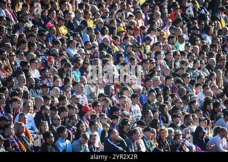 Fans von Barcelona während des spanischen Fußballspiels La Liga zwischen dem FC Barcelona und UD Las Palmas am 30. November 2024 im Estadi Olimpic Lluis Companys in Barcelona, Spanien - Foto Matthieu Mirville (S Ros) / DPPI Stockfoto