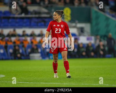 Cardiff, Großbritannien. November 2024. Ffion Morgan (23 Wales) während des Qualifikationsspiels zur UEFA Women's Euro 2025 zwischen Wales und der Republik Irland im Cardiff City Stadium in Cardiff, Wales. (B. East/SPP) Credit: SPP Sport Press Photo. /Alamy Live News Stockfoto