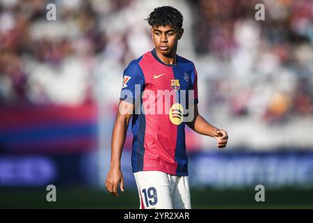 30. November 2024, Barcelona, Spanien: Lamine YAMAL von Barcelona während des LaLiga-Spiels zwischen dem FC Barcelona und UD Las Palmas bei Estadi Olimpic Lluis Companys am 30. November 2024 in Barcelona. (Kreditbild: © Matthieu Mirville/ZUMA Press Wire) NUR REDAKTIONELLE VERWENDUNG! Nicht für kommerzielle ZWECKE! Stockfoto