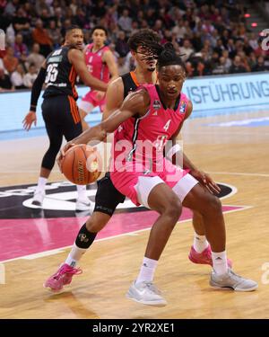 Bonn, Deutschland. Dezember 2024. Phlandrous Fleming Jr. (Bonn), Telekom Baskets Bonn vs ratiopharm Ulm, easyCredit BBL, Spieltag 10, Bonn, 01.12.2024. Quelle: Jürgen Schwarz/Alamy Live News Stockfoto