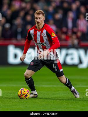 Brentfords Sepp van den Berg im Spiel der Premier League im Gtech Community Stadium in Brentford. Bilddatum: Samstag, 30. November 2024. Stockfoto