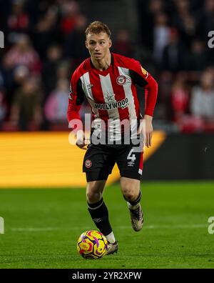 Brentfords Sepp van den Berg im Spiel der Premier League im Gtech Community Stadium in Brentford. Bilddatum: Samstag, 30. November 2024. Stockfoto