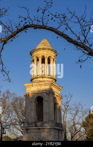 Mausoleum von Glanum, archäologische Ausgrabungsstätte von Glanum in der Nähe von Saint-Remy-de-Provence, Provence, Frankreich Stockfoto