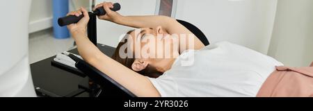 Der Patient ist bereit für ein komfortables MRT-Verfahren im Krankenhaus. Stockfoto